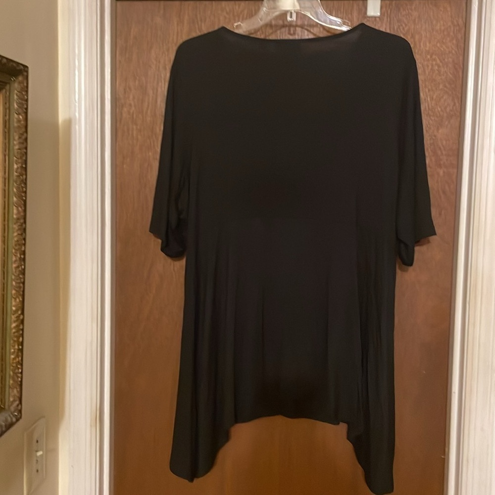 Avenue shark bite cinched front blouse - Picture 3 of 3